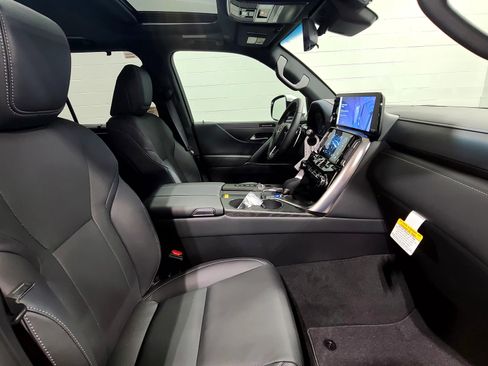 New 2026 Lexus LX 700h Luxury image 42