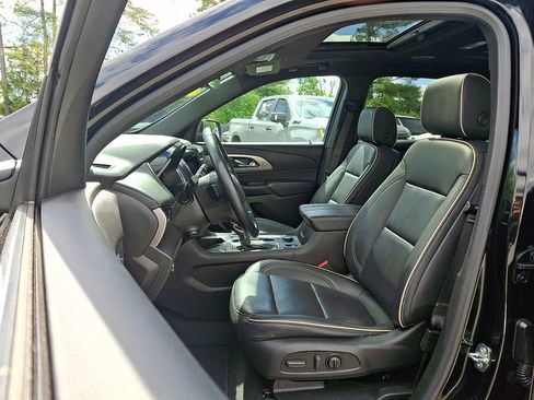 Certified 2023 Chevrolet Traverse Premier AWD/4WD image 14