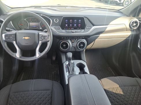 Used 2022 Chevrolet Blazer LT FWD image 13