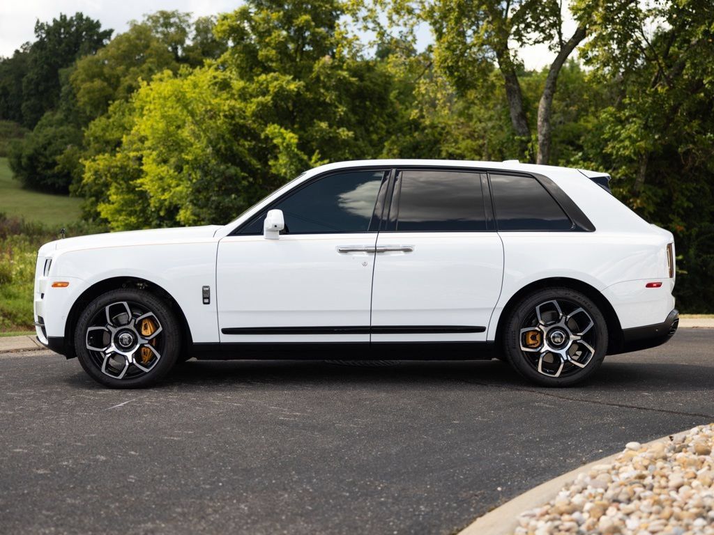 Used 2022 Rolls-Royce Cullinan Black Badge w/ Dark Exterior Package AWD/4WD image 5