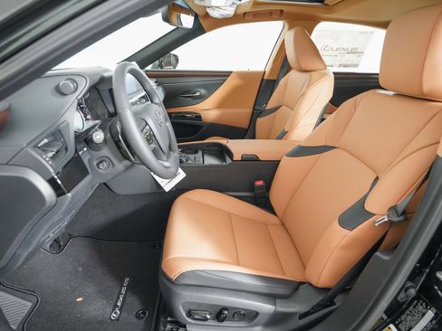 New 2025 Lexus ES 350 w/ Premium Package image 8