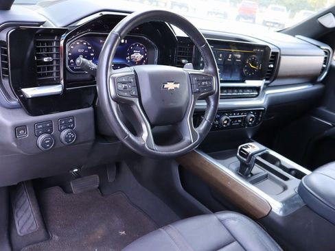 Used 2023 Chevrolet Silverado 1500 High Country w/ Z71 Off-Road Package image 4