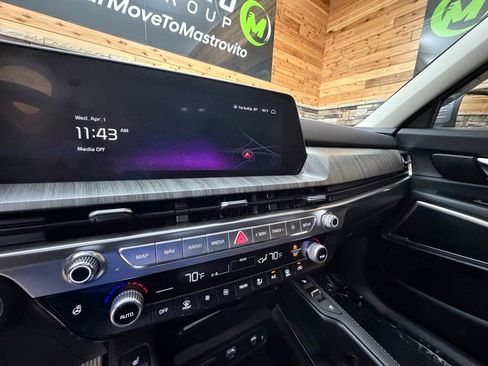 Used 2025 Kia Telluride EX image 17