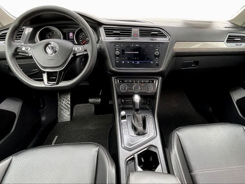 Used 2021 Volkswagen Tiguan SE image 14