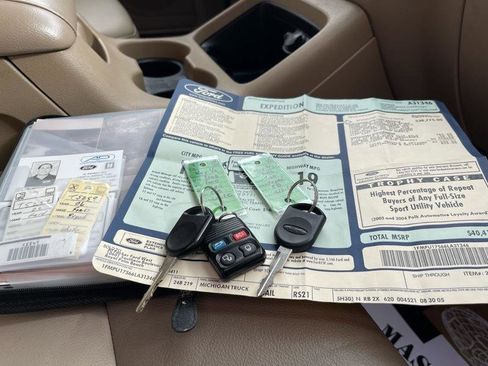 Used 2006 Ford Expedition Eddie Bauer image 46