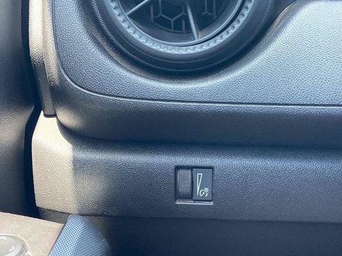 Used 2025 Chevrolet Colorado W/T RWD image 14
