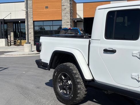 Used 2022 Jeep Gladiator Rubicon w/ LED Lighting Group AWD/4WD image 3