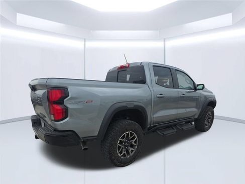 Used 2024 Chevrolet Colorado ZR2 w/ ZR2 Convenience Package III AWD/4WD image 5