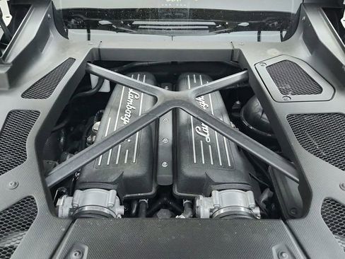 Used 2018 Lamborghini Huracan LP 580-2 image 37