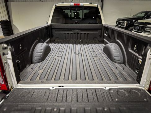 Used 2026 Ford F450 Platinum w/ FX4 Off-Road Package AWD/4WD image 7