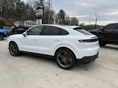 Used 2024 Porsche Cayenne Coupe image 8