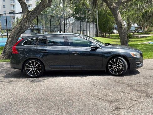 Used 2016 Volvo V60 T5 Platinum w/ 19" Sport Package FWD image 5