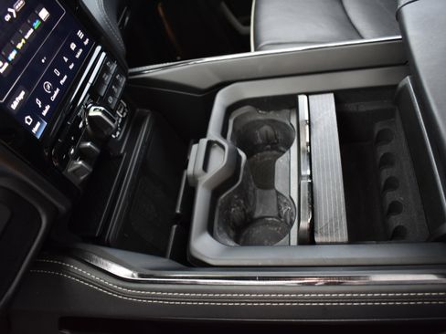 Used 2024 RAM 2500 Limited image 22