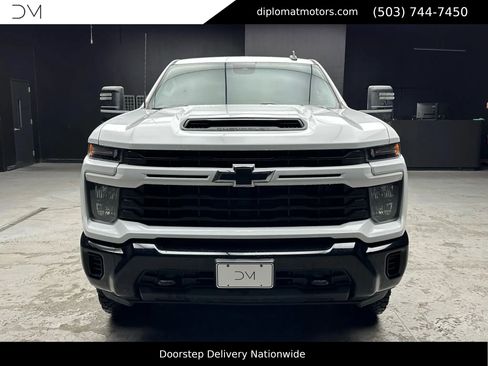 Used 2024 Chevrolet Silverado 2500 Custom AWD/4WD image 11