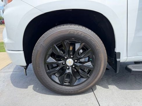 Used 2024 Chevrolet Silverado 1500 Custom w/ LPO, Dark Essentials Package RWD image 4