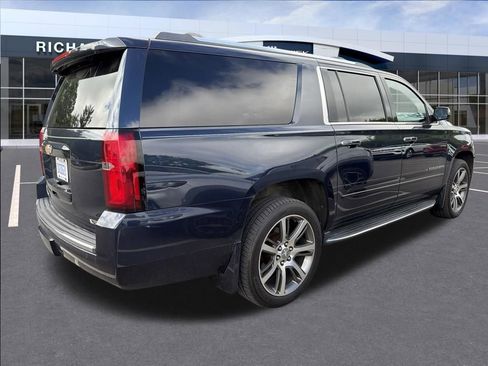 Used 2017 Chevrolet Suburban Premier AWD/4WD image 11