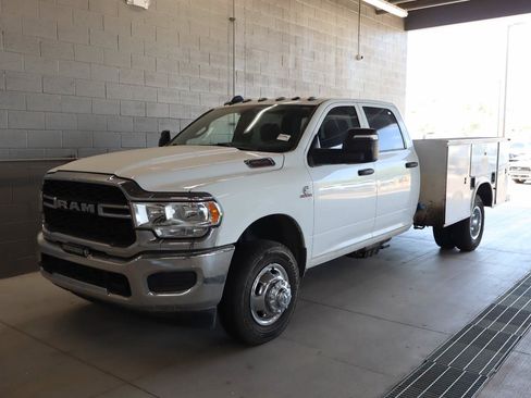 Used 2023 RAM 3500 Tradesman w/ Chrome Appearance Group AWD/4WD image 1