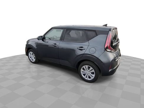 Used 2023 Kia Soul LX image 6