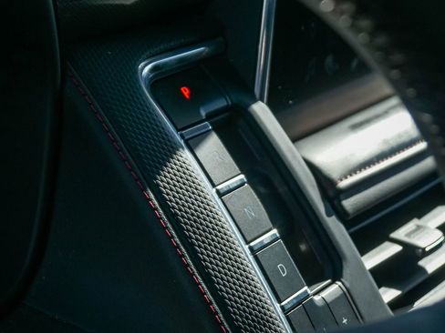 Used 2024 Chevrolet Suburban RST image 19