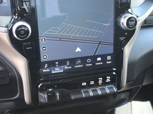 Used 2024 RAM 2500 Laramie w/ Safety Group image 16