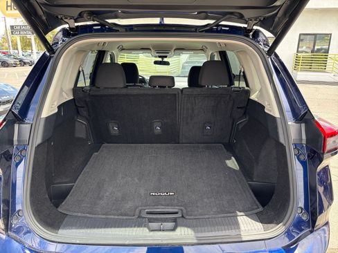 Used 2025 Nissan Rogue SV FWD image 33