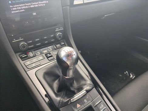 Used 2022 Porsche 718 Boxster image 12