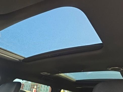 Used 2024 Kia EV9 Land image 4