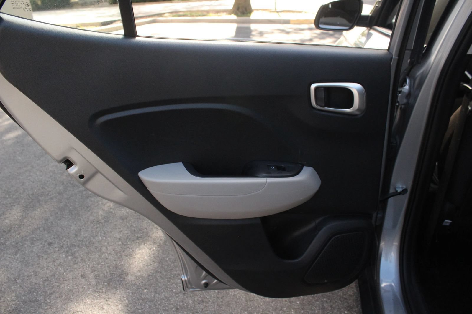 Used 2026 Hyundai Venue SEL FWD image 21