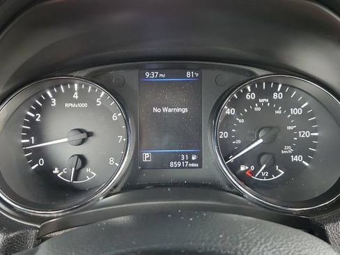 Used 2018 Nissan Rogue SV AWD/4WD image 40