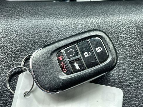 Certified 2024 Honda Pilot EX-L image 36