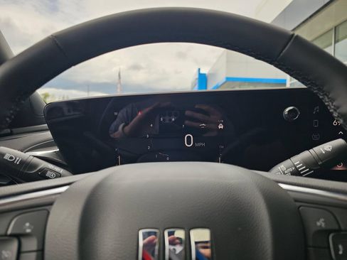 Used 2024 Buick Envista Avenir FWD image 27