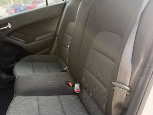 Used 2016 Kia Forte LX FWD image 19