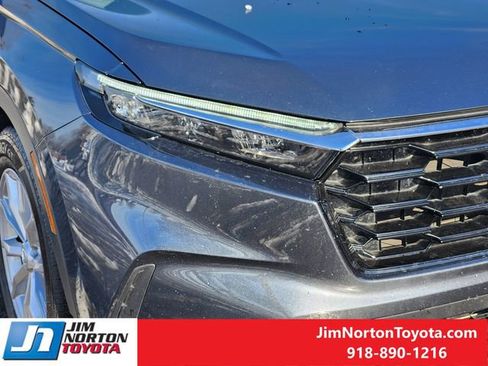 Used 2025 Honda CR-V EX-L image 9