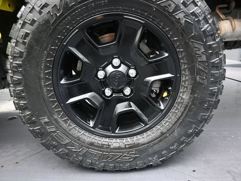 Used 2023 Jeep Gladiator Mojave w/ Cold Weather Group AWD/4WD image 10
