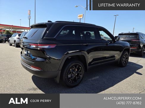 New 2026 Jeep Grand Cherokee Altitude AWD/4WD image 12
