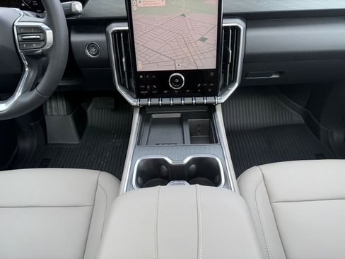 New 2026 GMC Acadia Elevation w/ Elevation Premium Package AWD/4WD image 27