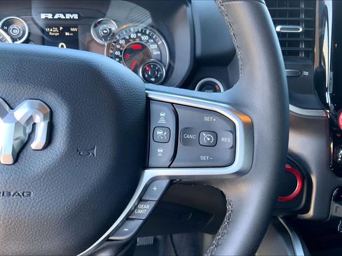 Used 2025 RAM 1500 Big Horn AWD/4WD image 23