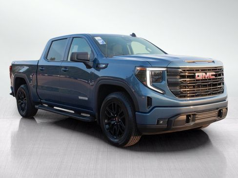 Used 2024 GMC Sierra 1500 Elevation w/ X31 Off-Road Package AWD/4WD image 7
