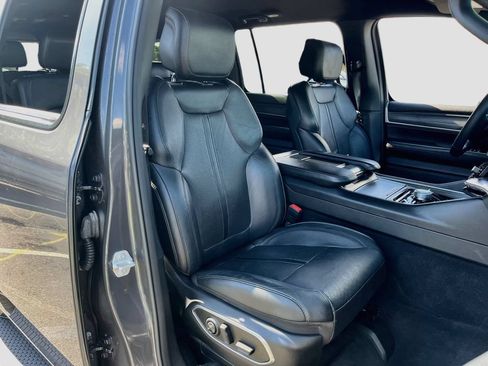 Certified 2023 Jeep Wagoneer L Series III w/ Preferred Equipment Group AWD/4WD image 30