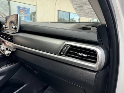 Used 2020 Kia Telluride S FWD image 23