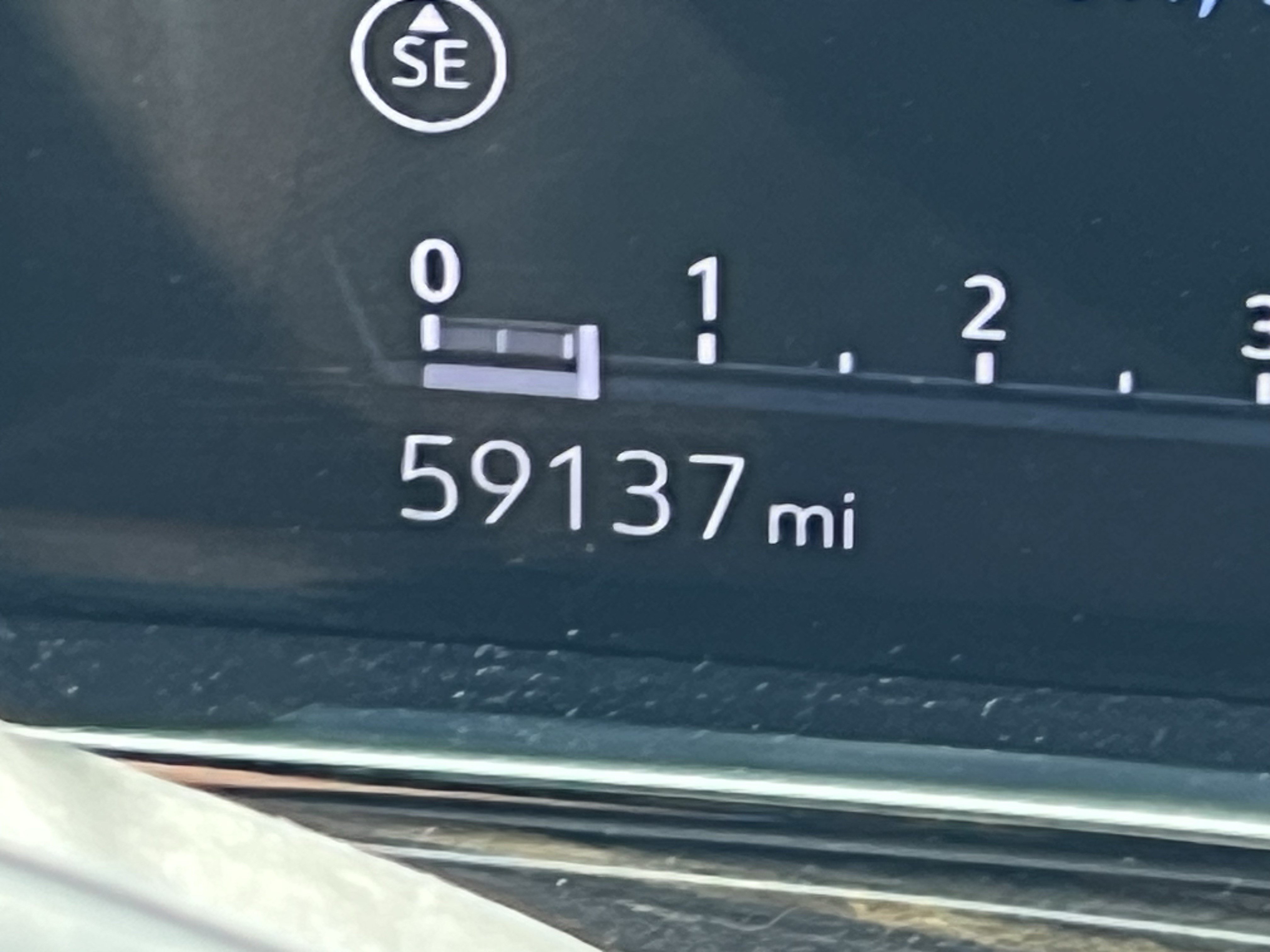 Used 2023 Cadillac Escalade Premium Luxury w/ LPO, Illumination Package AWD/4WD image 22
