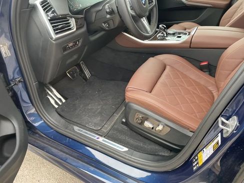 Used 2023 BMW X5 xDrive40i w/ M Sport Package image 11