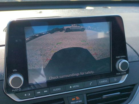 Used 2024 Nissan Altima 2.5 SR FWD image 24