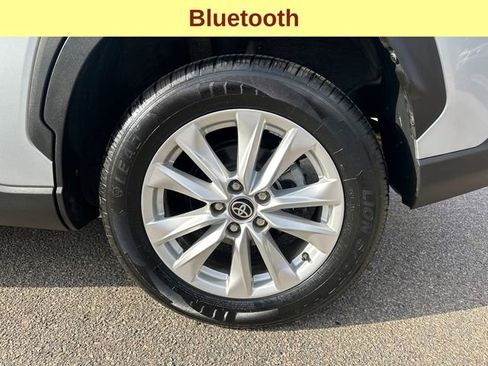 Used 2023 Toyota Corolla Cross LE image 12