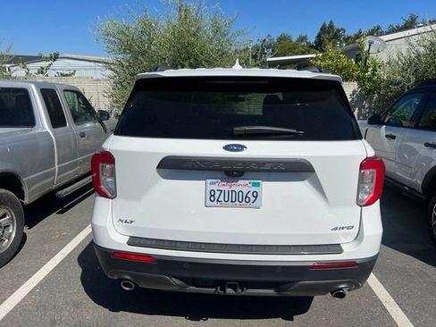 Used 2021 Ford Explorer XLT w/ Equipment Group 202A AWD/4WD image 9