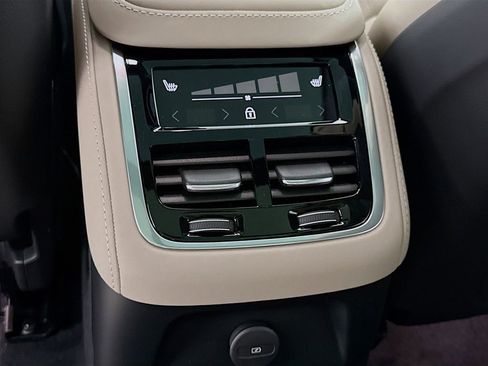 New 2026 Volvo XC90 T8 Plus w/ Protection Package Premier image 26