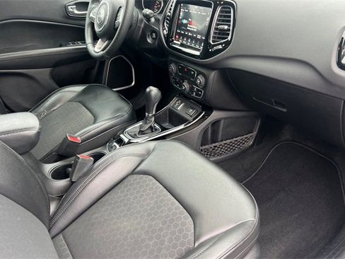 Used 2019 Jeep Compass Latitude image 20