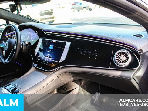 Used 2024 Mercedes-Benz EQS 580 580 image 21