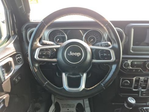 Used 2020 Jeep Gladiator Sport w/ Technology Group AWD/4WD image 21