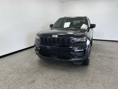 Used 2024 Jeep Grand Cherokee Limited w/ Black Appearance Package